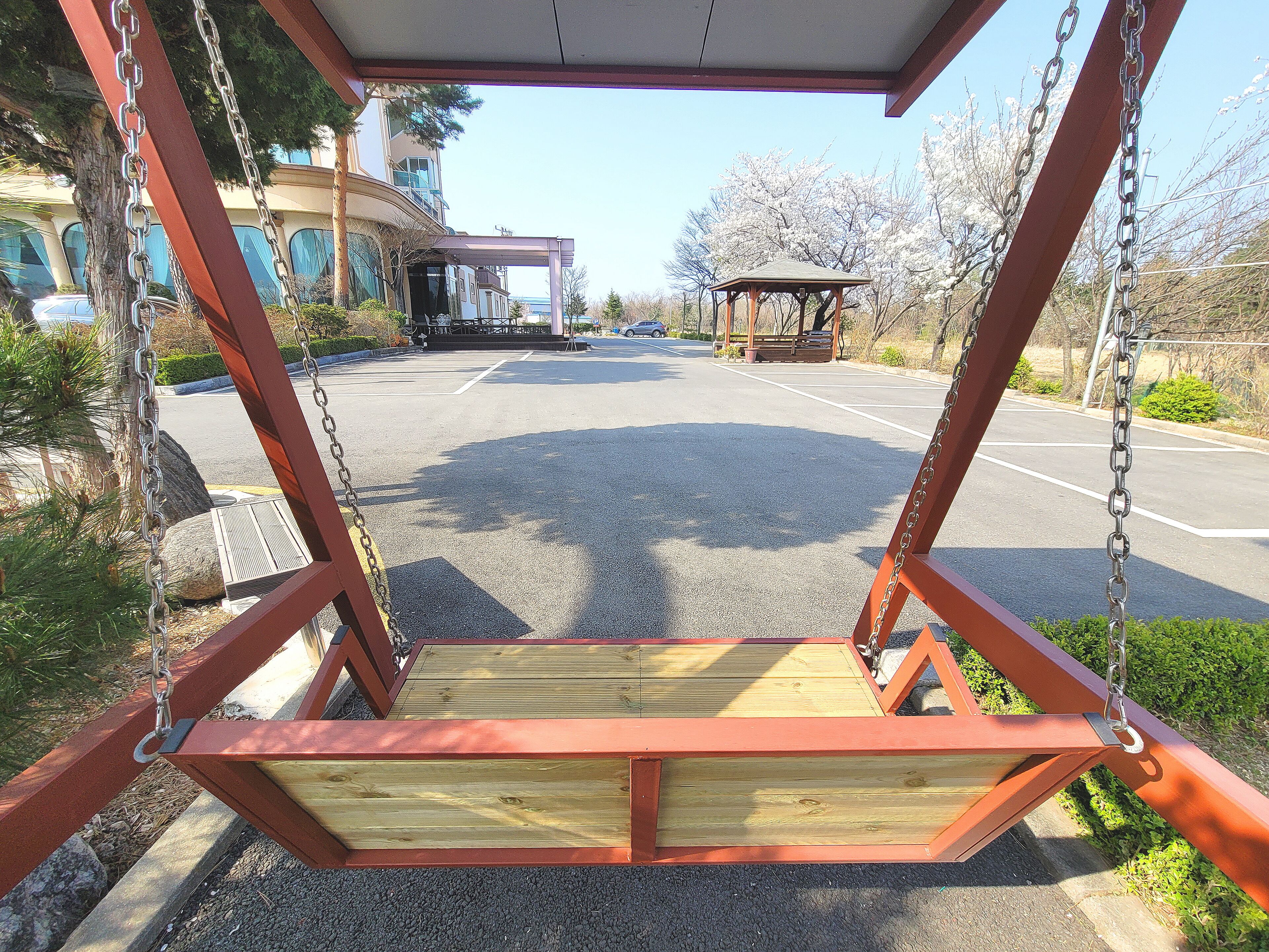 children’s play area – outdoor