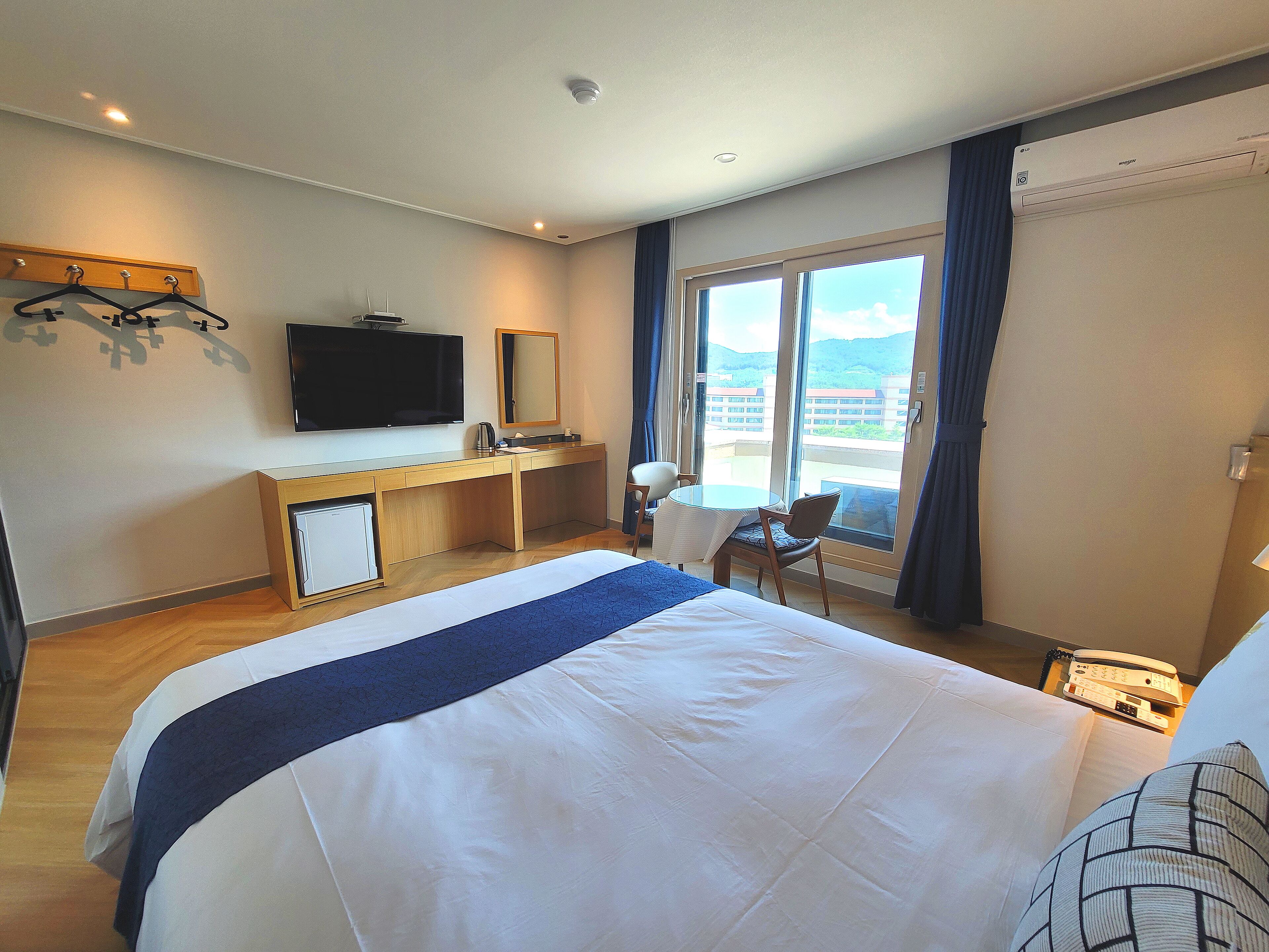 standard double room | free wifi, bed sheets
