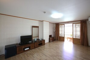Deluxe Room (Ondol)