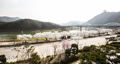 雪絨花丹陽觀光飯店