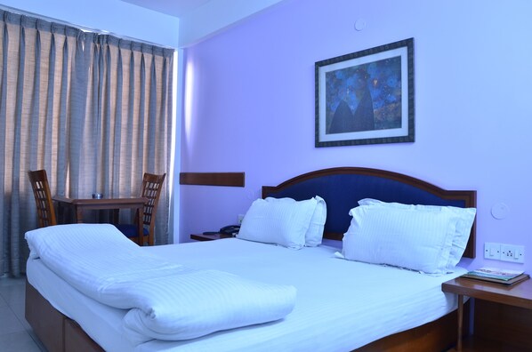 Deluxe Room | Living area