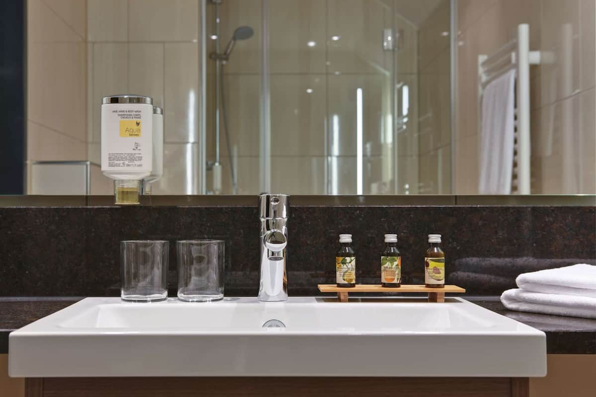 premium bedding, down duvets, minibar, in-room safe