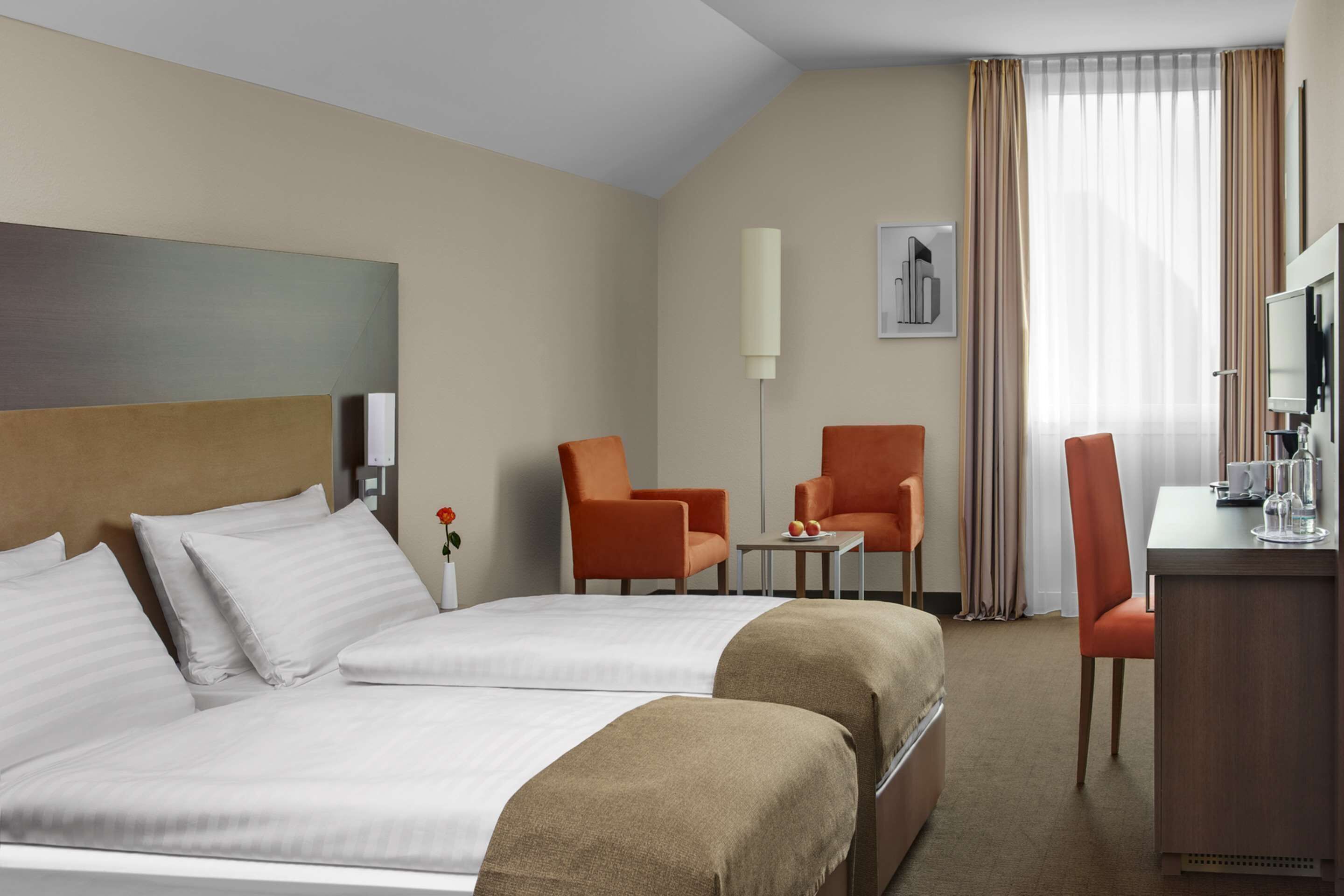Ropa de cama de alta calidad, edredón y minibar 