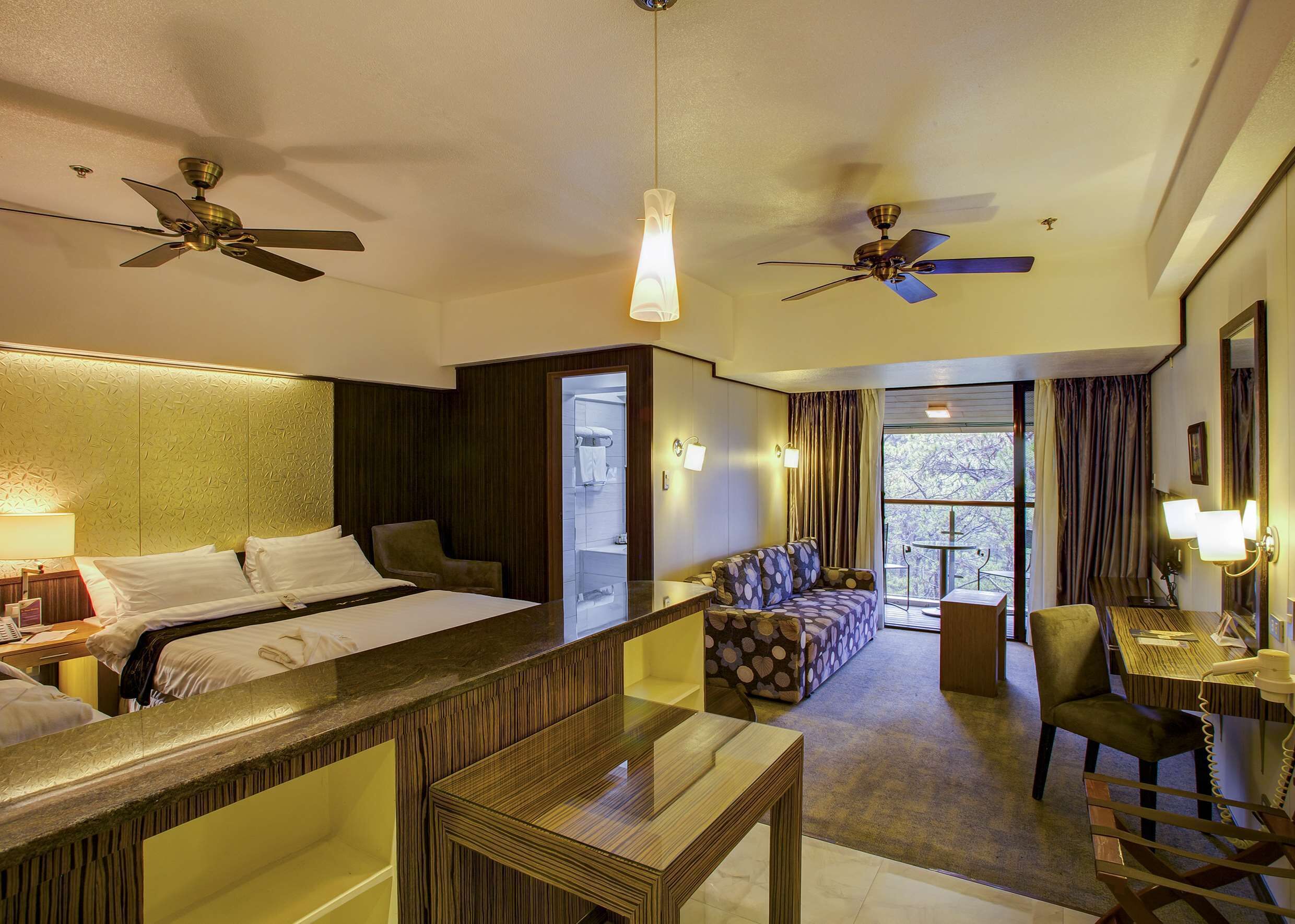 minibar, in-room safe, desk, free wifi