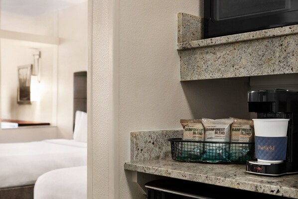 Suite, Multiple Beds | Private kitchen