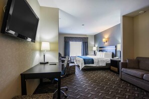 Desk, iron/ironing board, free WiFi, bed sheets - Comfort Inn & Suites (Fort Saskatchewan)