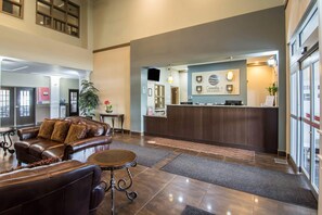 Lobby - Comfort Inn & Suites (Fort Saskatchewan)
