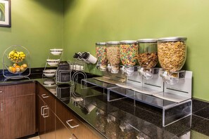 Free continental breakfast on weekends