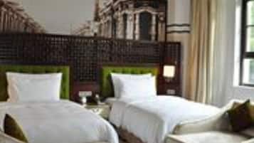 Kamar Deluks, 2 Tempat Tidur Twin | Minibar, brankas, dan didekorasi berbeda-beda