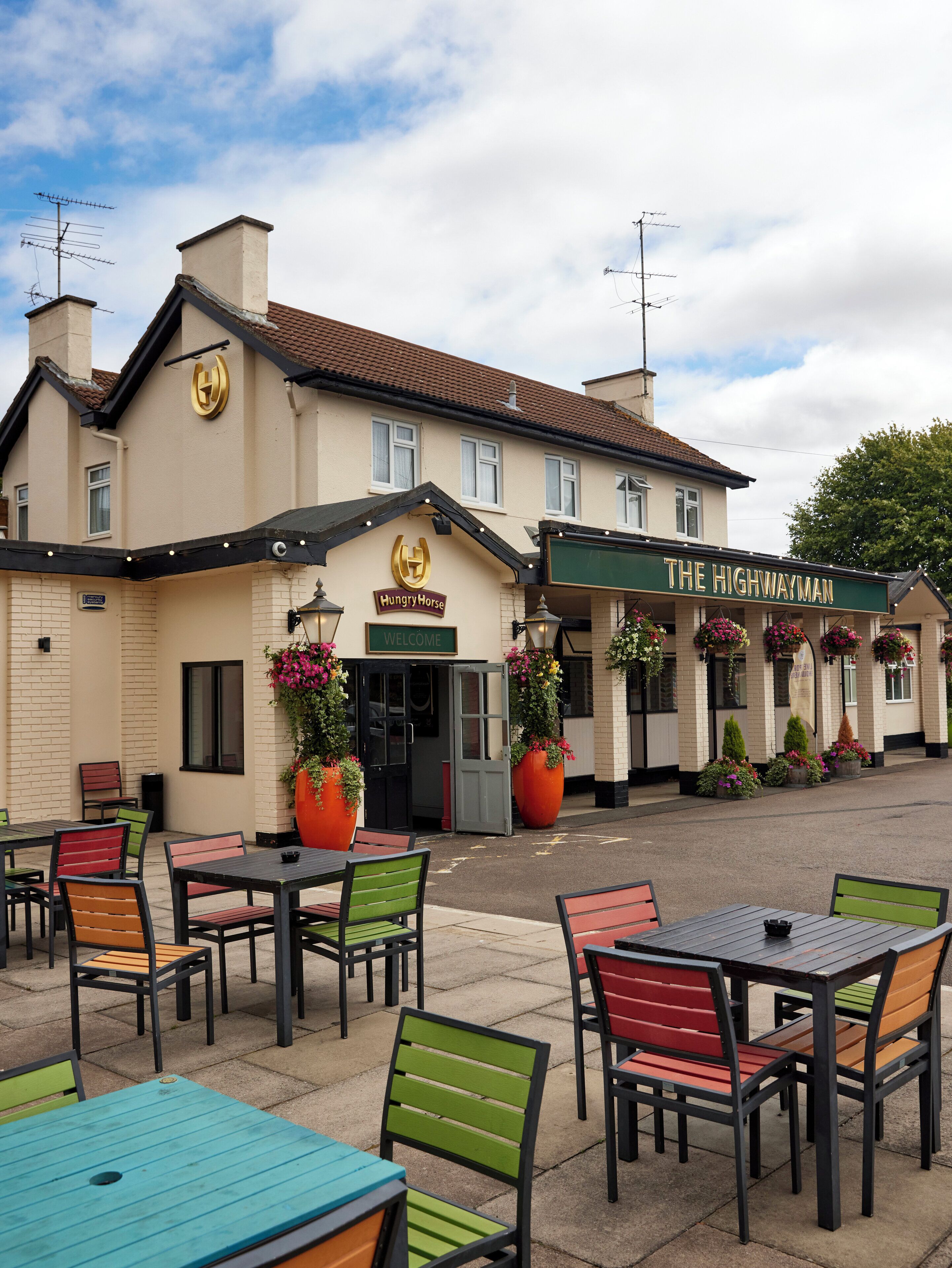 المنشأة من الخارج