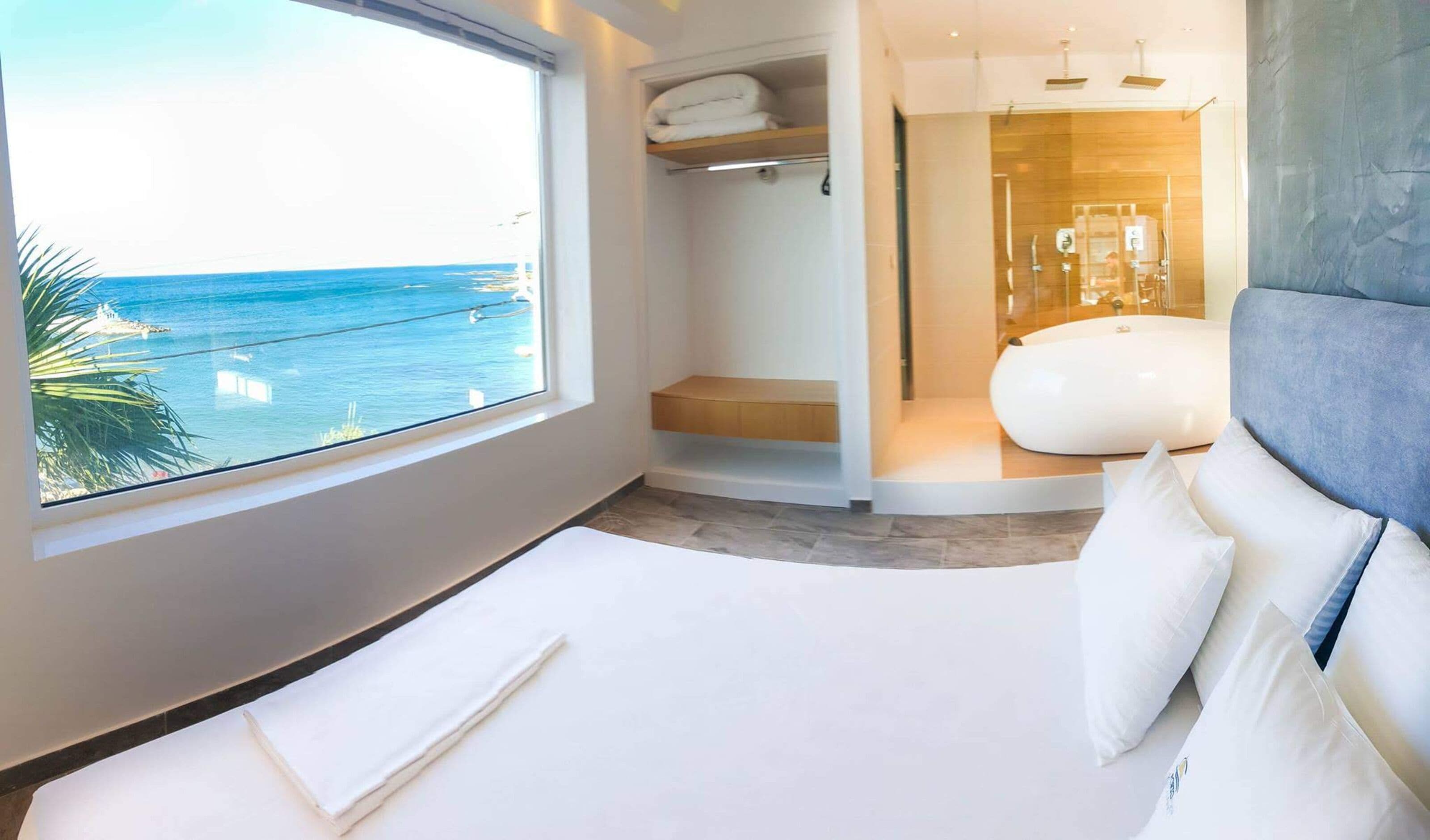 deluxe suite, hot tub, sea view | view from room