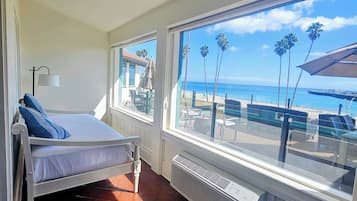 Ocean View, Two Queen Beds, With Sunroom | Free WiFi, bed sheets