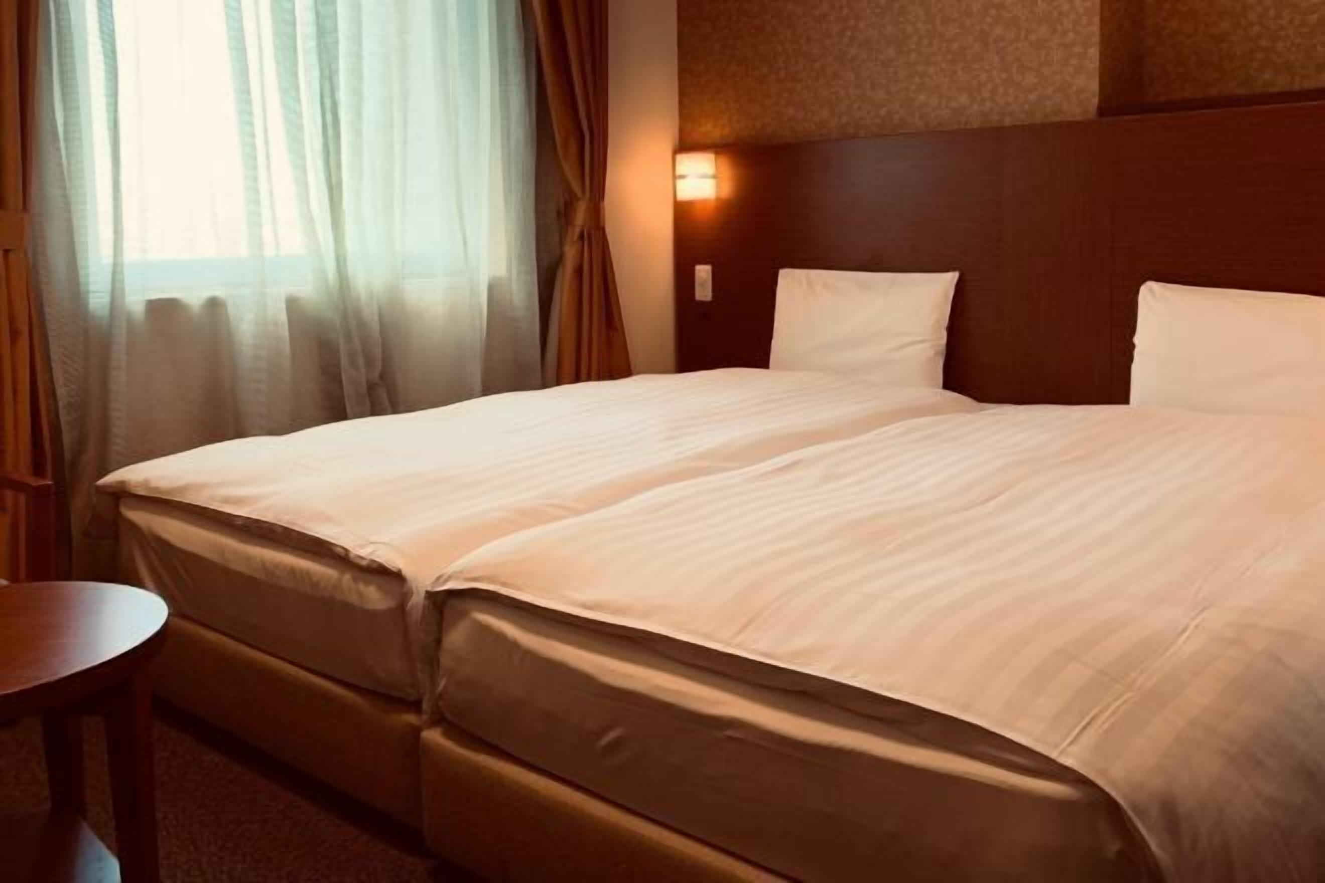 Bureau, Wi-Fi gratuit, draps fournis