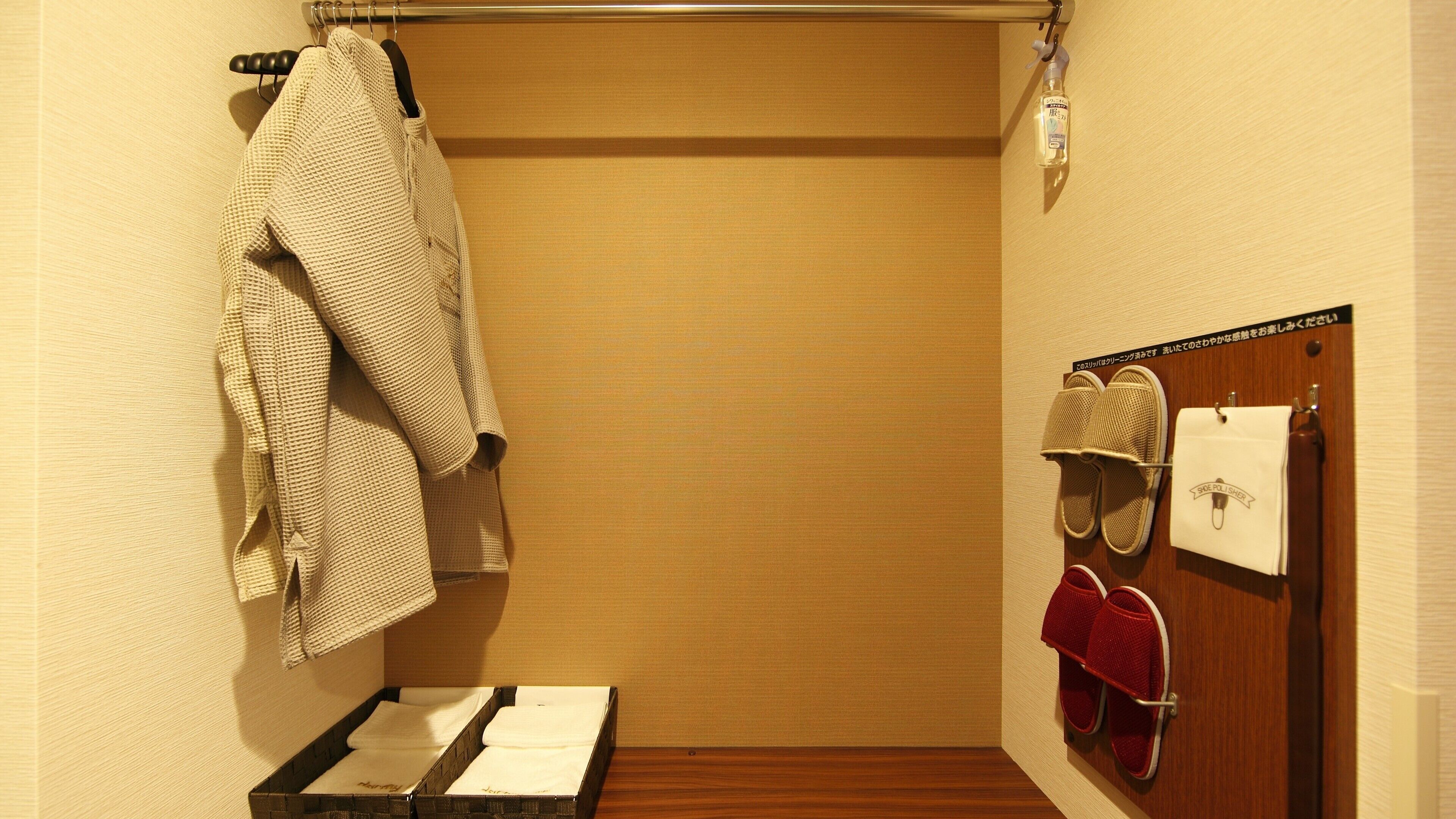 โต๊ะทำงาน, Wi-Fi ฟรี, ผ้าปูที่นอน