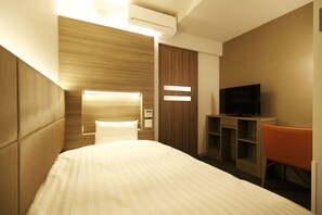 Escritorio, wifi gratis, ropa de cama