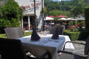 Café da manhã, almoço e jantar