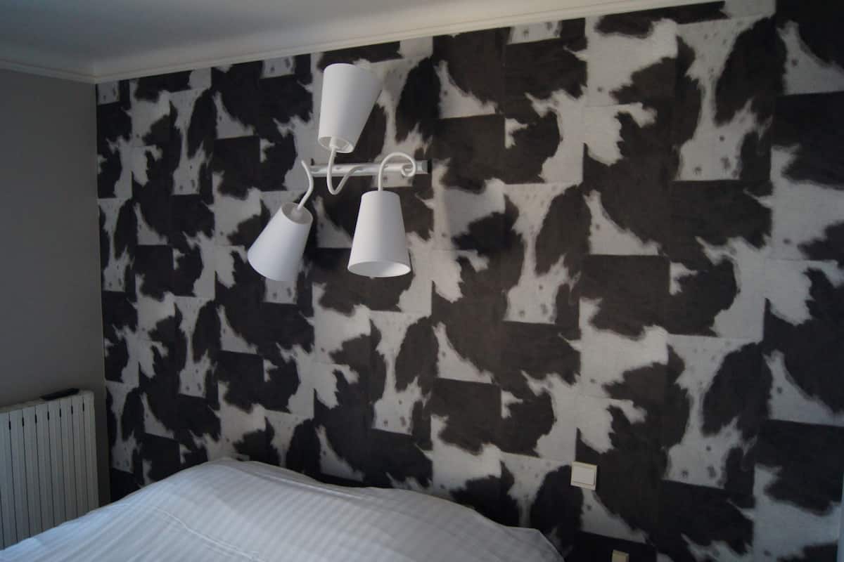 premium bedding, individually furnished, desk, soundproofing