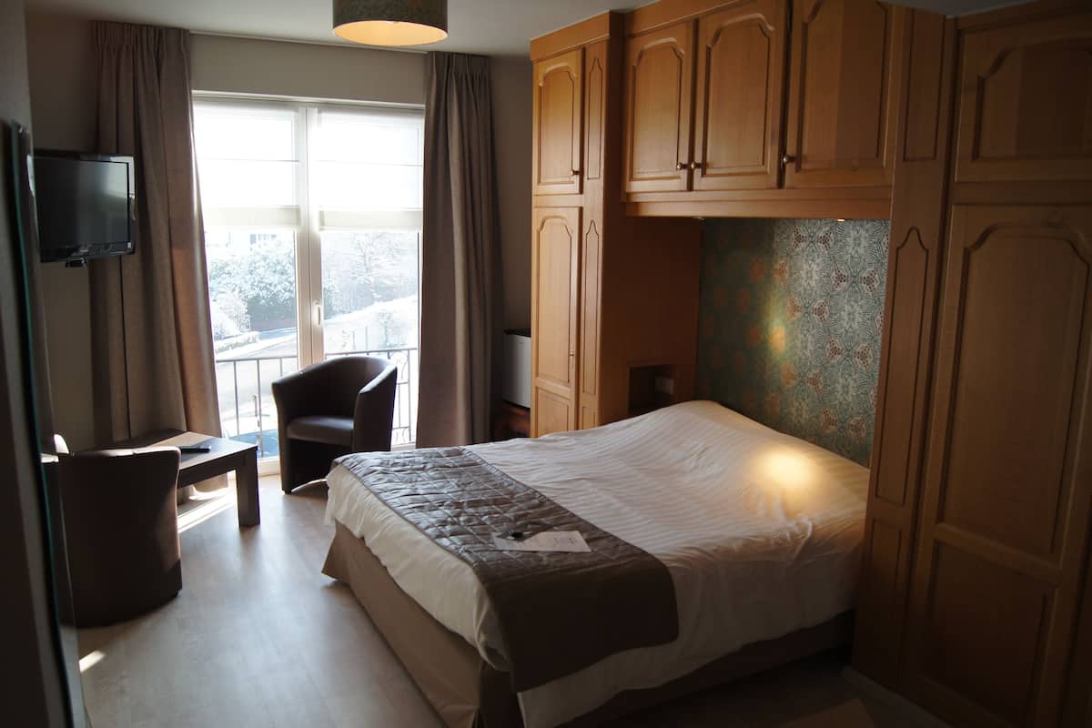 superior double room | premium bedding, individually furnished, desk, soundproofing