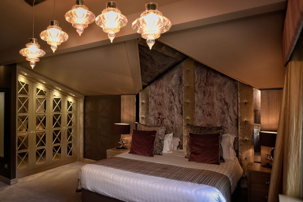 the princess suite | individually decorated, individually furnished, desk, blackout curtains