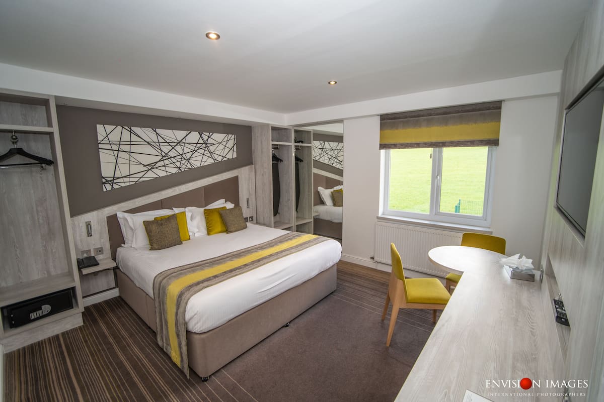 Contempo Deluxe Double Room | Individueel gedecoreerd, individueel gemeubileerd, een bureau