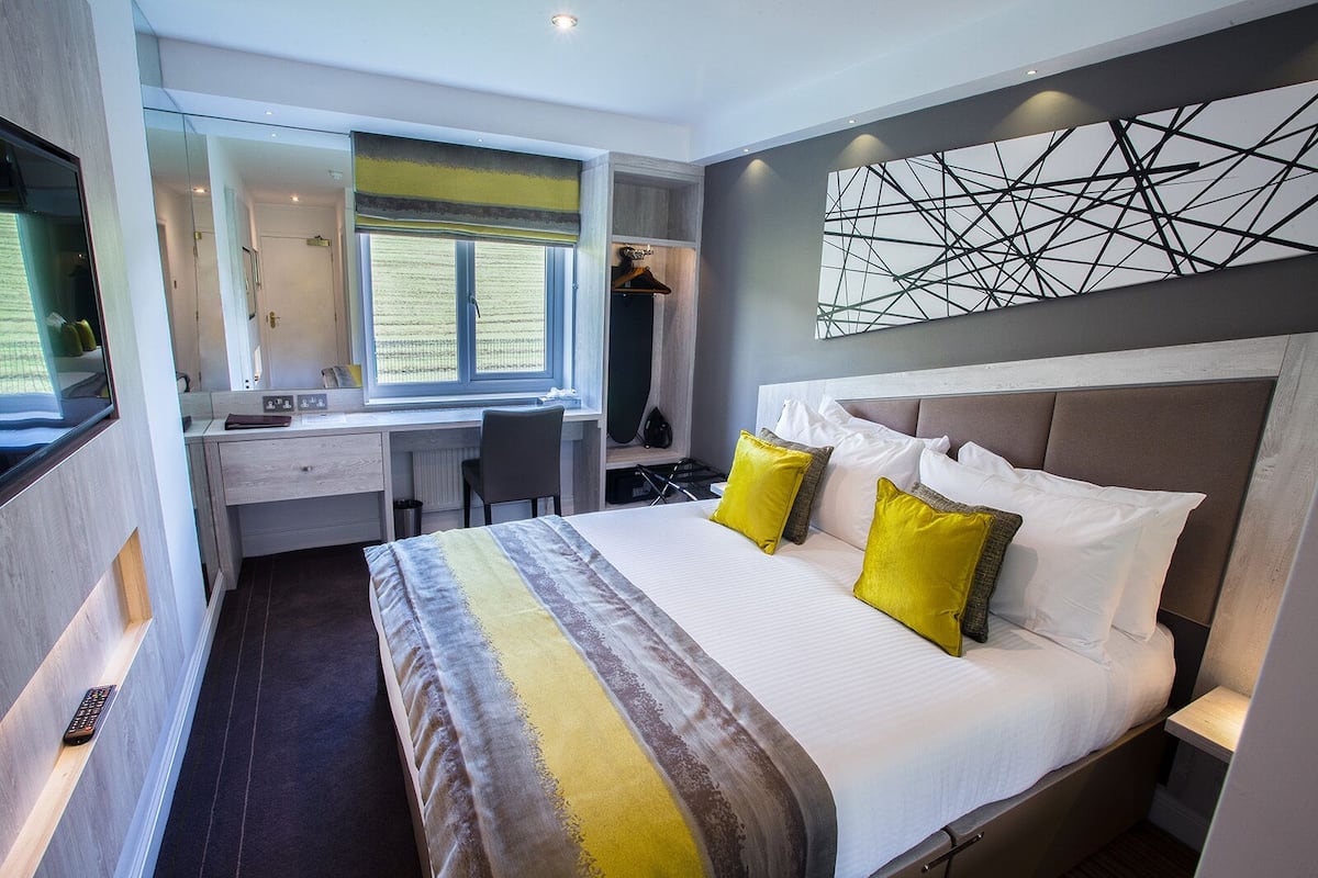 contempo double room | individually decorated, individually furnished, desk, blackout curtains