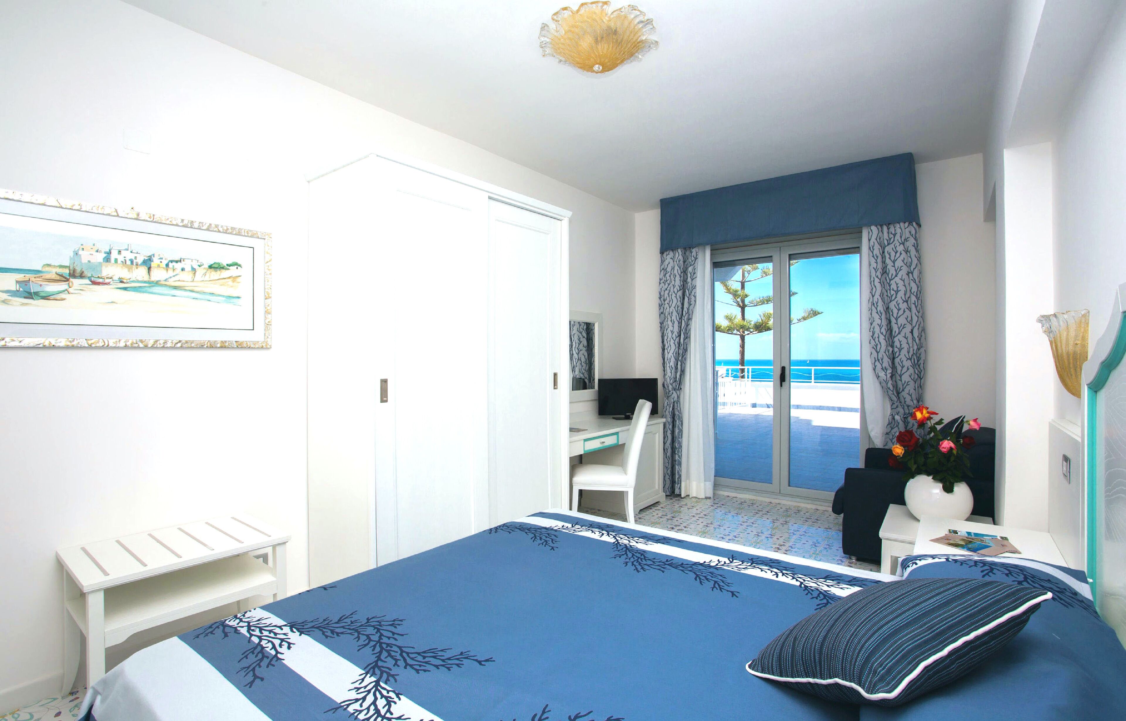 suite, sea view | 1 bedroom, premium bedding, minibar, in-room safe
