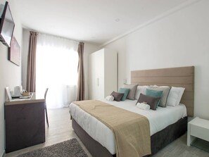 Habitación doble clásica, baño en la habitación (Room 2 or 3)