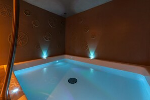 Salle de soins pour les couples, sauna, bain de vapeur, soins du corps