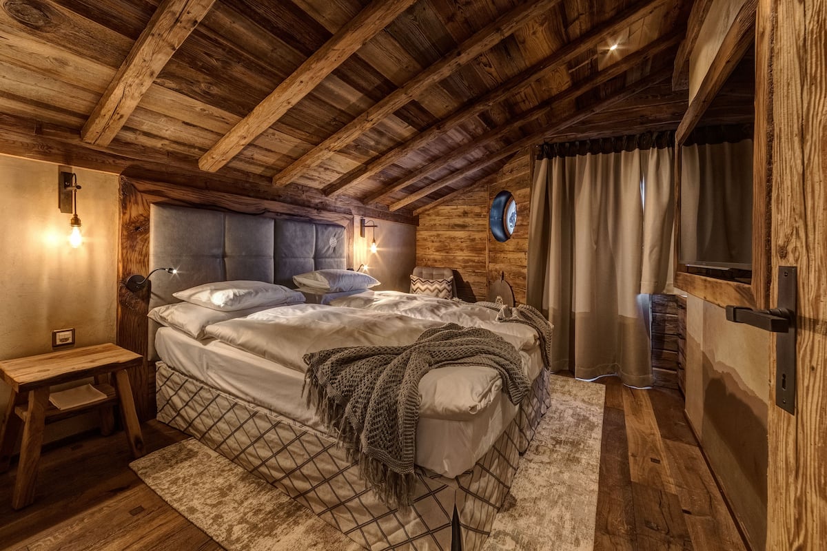 Luxury-Suite | Allergikerbettwaren, Daunenbettdecken, Minibar, Zimmersafe