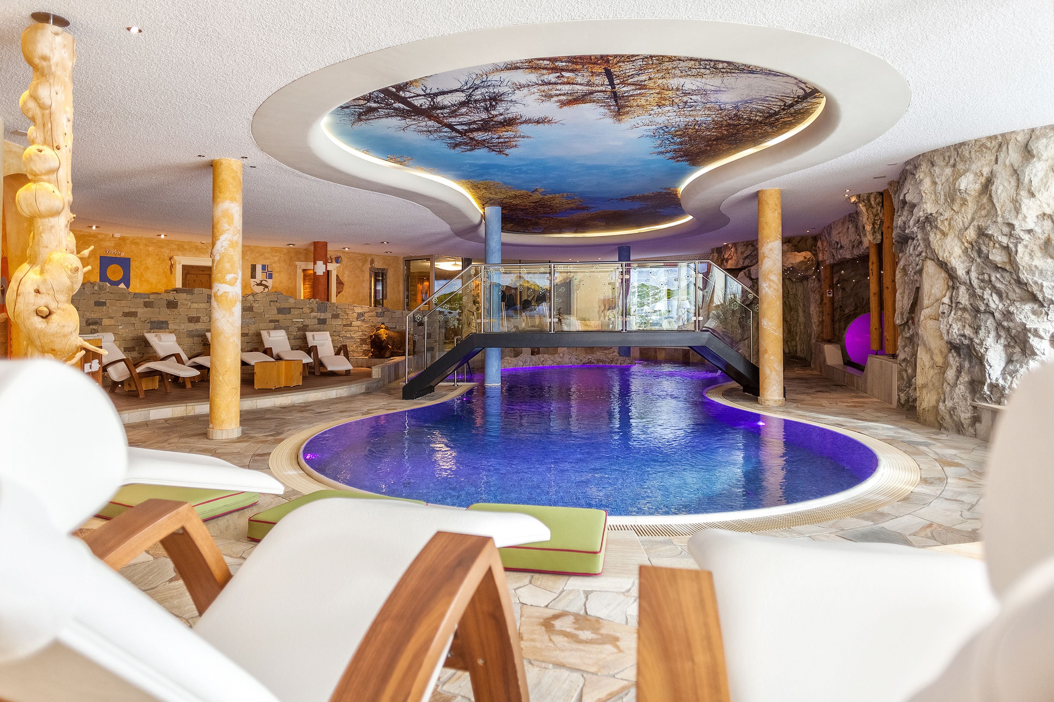 Salas de tratamiento para parejas, un sauna, baño turco