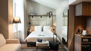 Junior-Suite, 1 Doppelbett und Schlafsofa | Allergikerbettwaren, Minibar, Zimmersafe, individuell eingerichtet