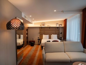 Suite, 1 Double Bed with Sofa bed | Hypo-allergenic bedding, minibar, in-room safe, individually furnished