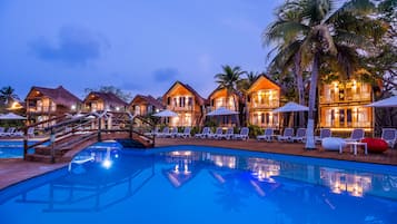 2 outdoor pools, pool umbrellas, pool loungers