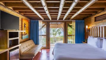 Junior Studio Suite | Premium bedding, minibar, in-room safe, individually decorated