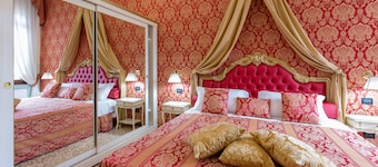 Friendly Venice Suites