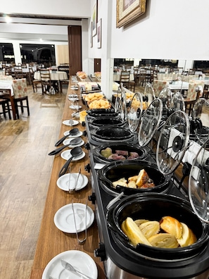 Desayuno buffet incluido todos los días