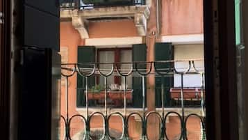 Apartment, 2 Bedrooms (Check-in online) | 1 bedroom, premium bedding, down comforters, individually decorated