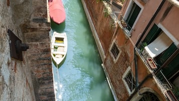 Classic Apartment, 2 Bedrooms, Canal View (Check-in online) | View from room