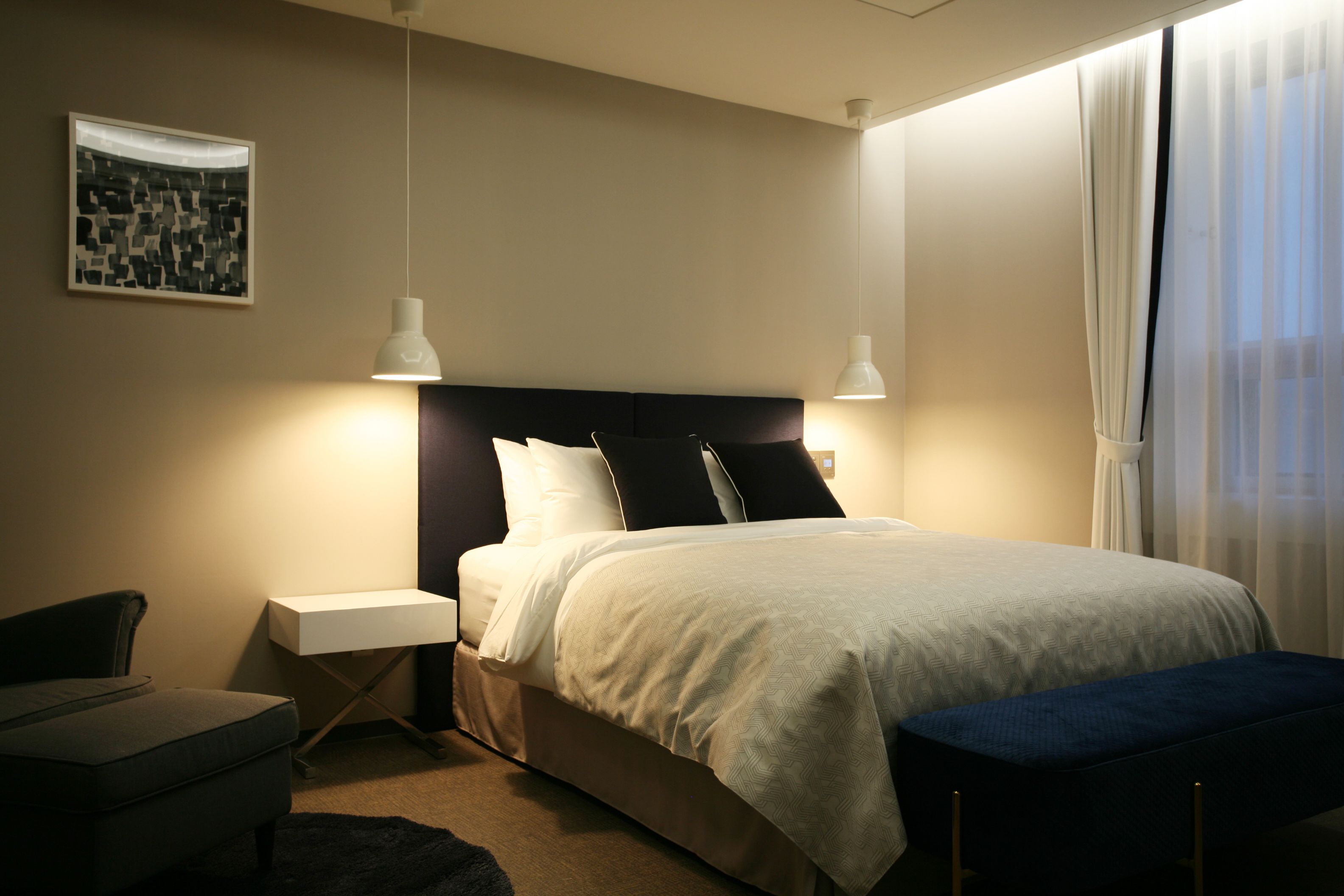 deluxe double room | in-room safe, individually decorated, individually furnished, desk