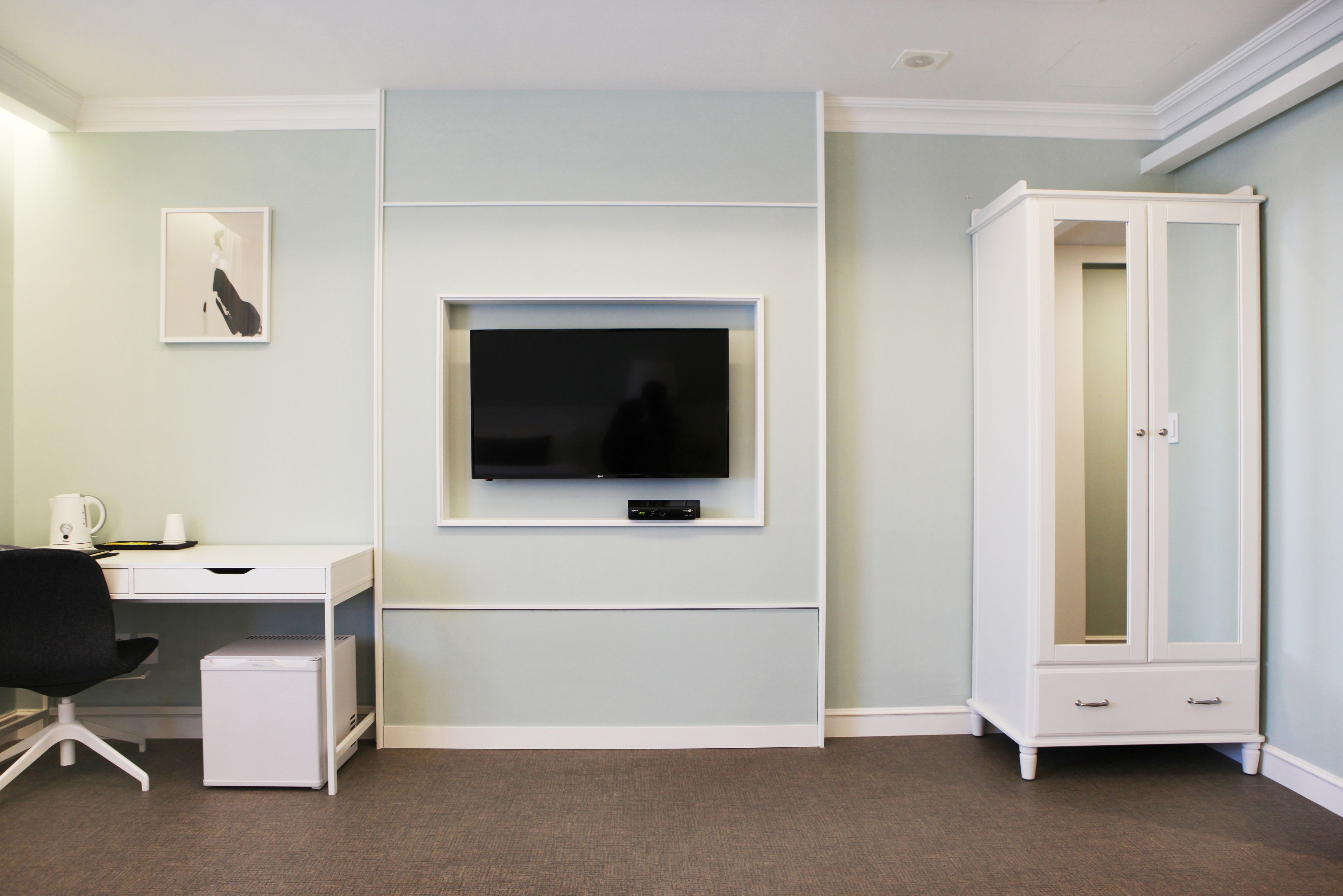 standard family twin room | in-room safe, individually decorated, individually furnished, desk