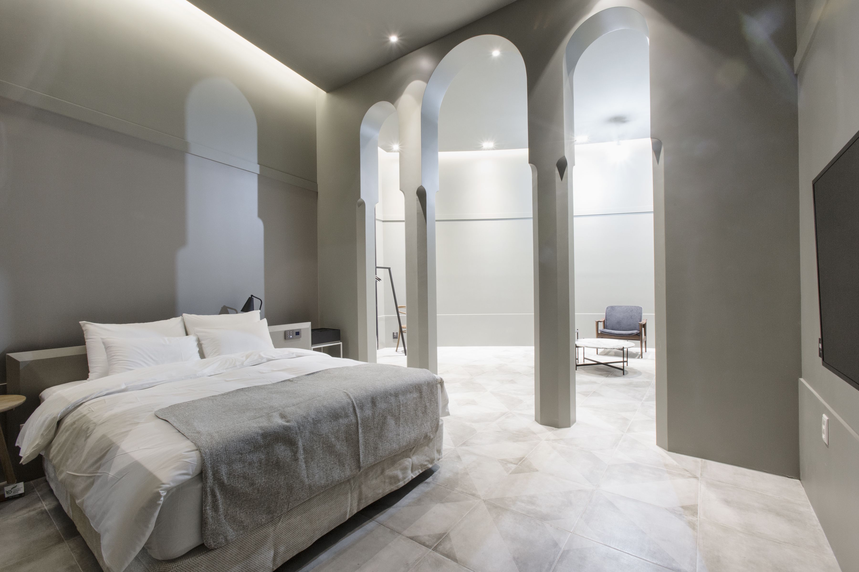 suite (corner) | in-room safe, blackout curtains, cots/infant beds, rollaway beds