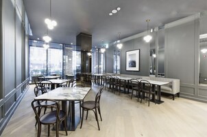 Sala de estar en el lobby
