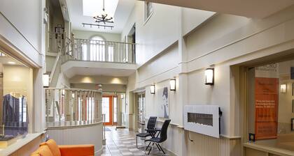 Micro Boutique Living - Antigonish