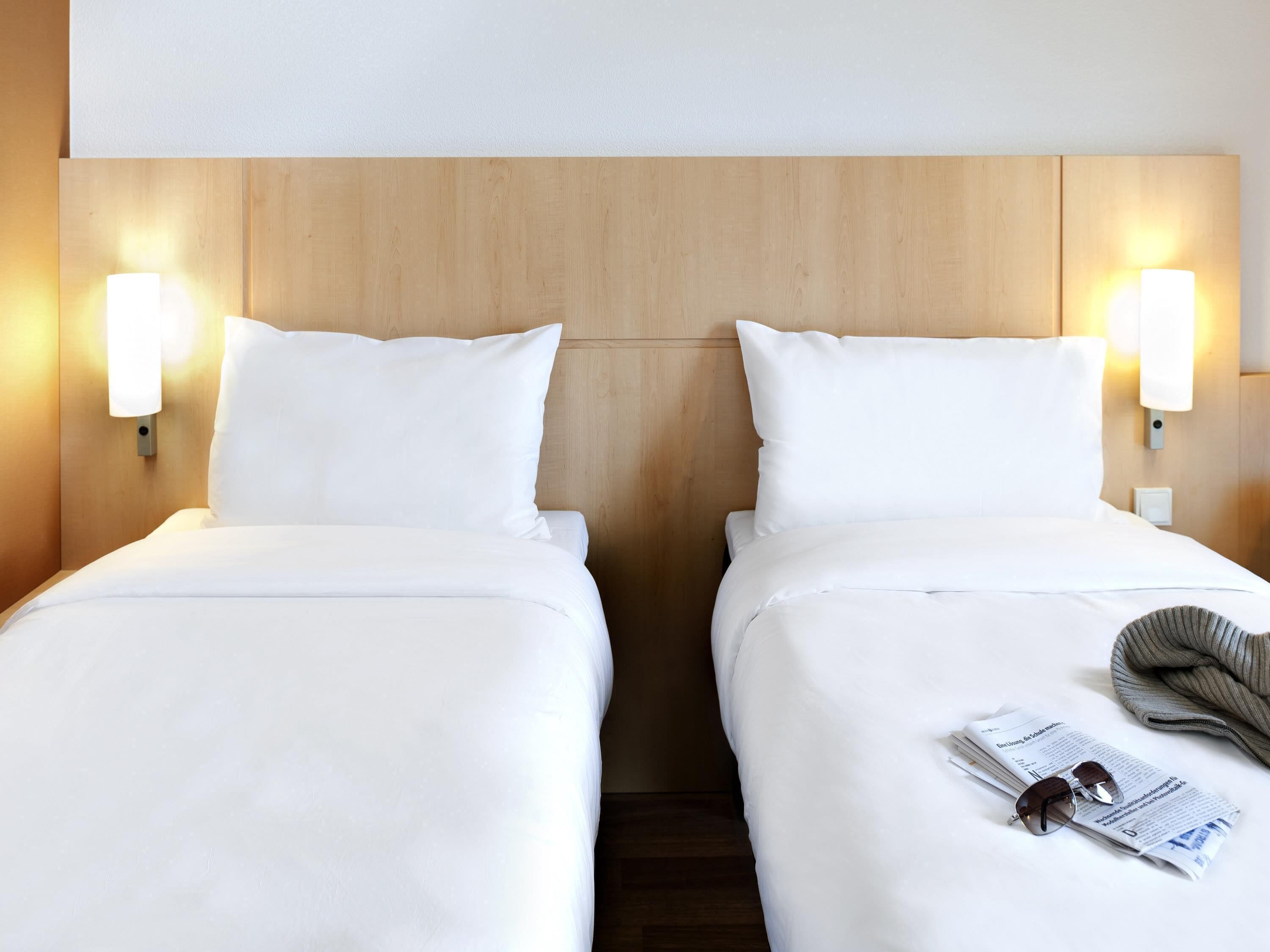 Standard Twin Room, 2 Single Beds | In-room safe, desk, soundproofing, iron/ironing board