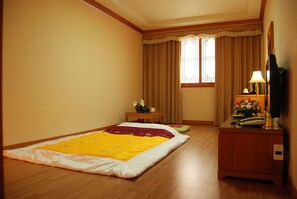 Ondol Room