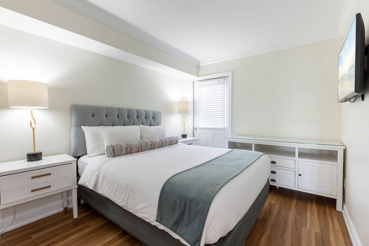 Full Ocean View Penthouse - Off Site Condominium P32 | In-room safe, iron/ironing board, free WiFi, bed sheets