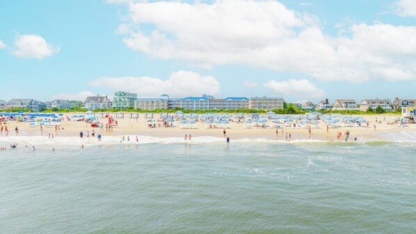 Front of property - La Mer Beachfront Resort (Cape May)