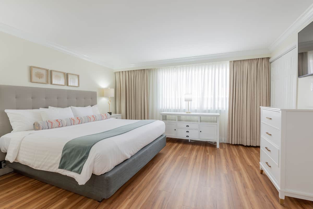 Full Ocean View Penthouse - Off Site Condominium P42 | خزنة داخل الغرفة ومكواة/لوح كي وواي فاي مجانًا وملاءات أسرّة