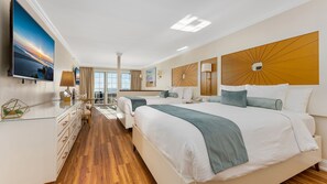 In-room safe, iron/ironing board, free WiFi, bed sheets - La Mer Beachfront Resort (Cape May)