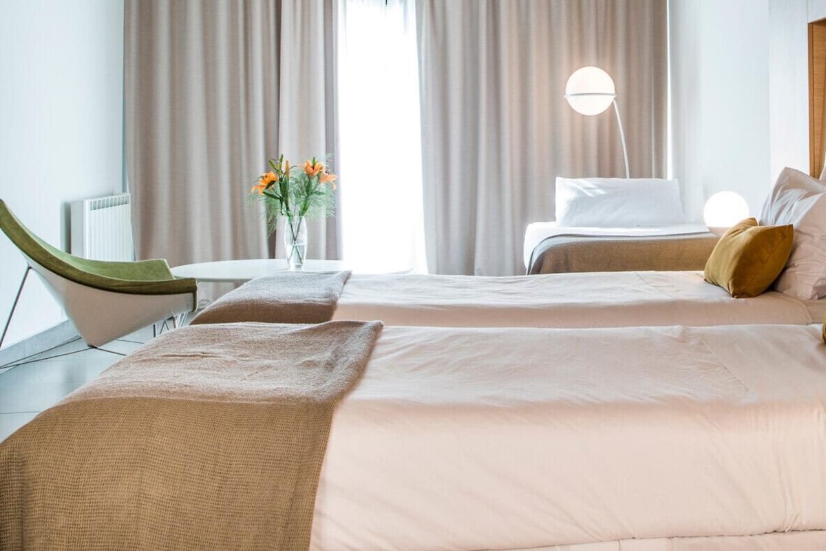 1 bedroom, down duvets, pillow-top beds, in-room safe